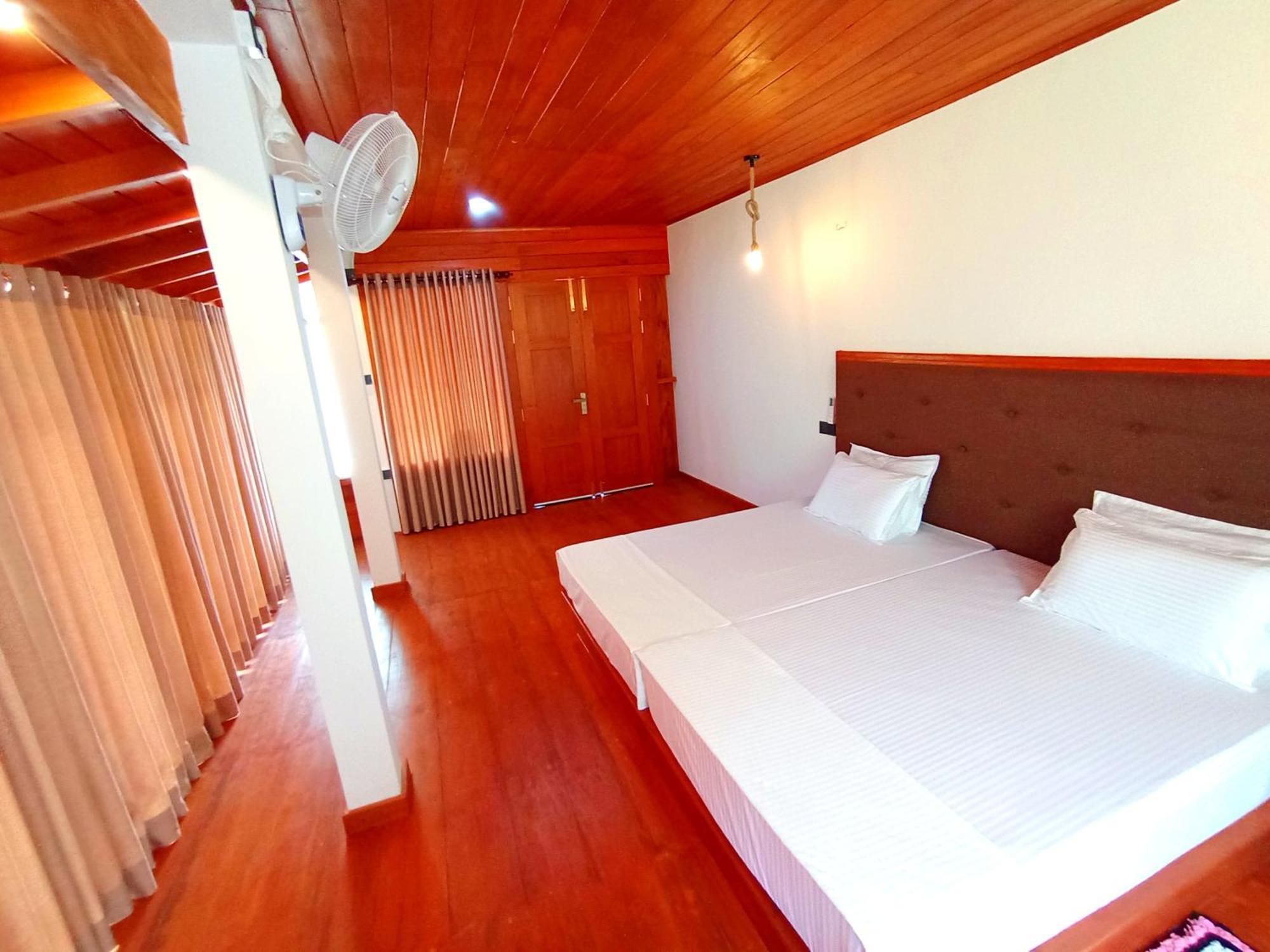 Thusara Guesthouse Mirissa Exterior foto