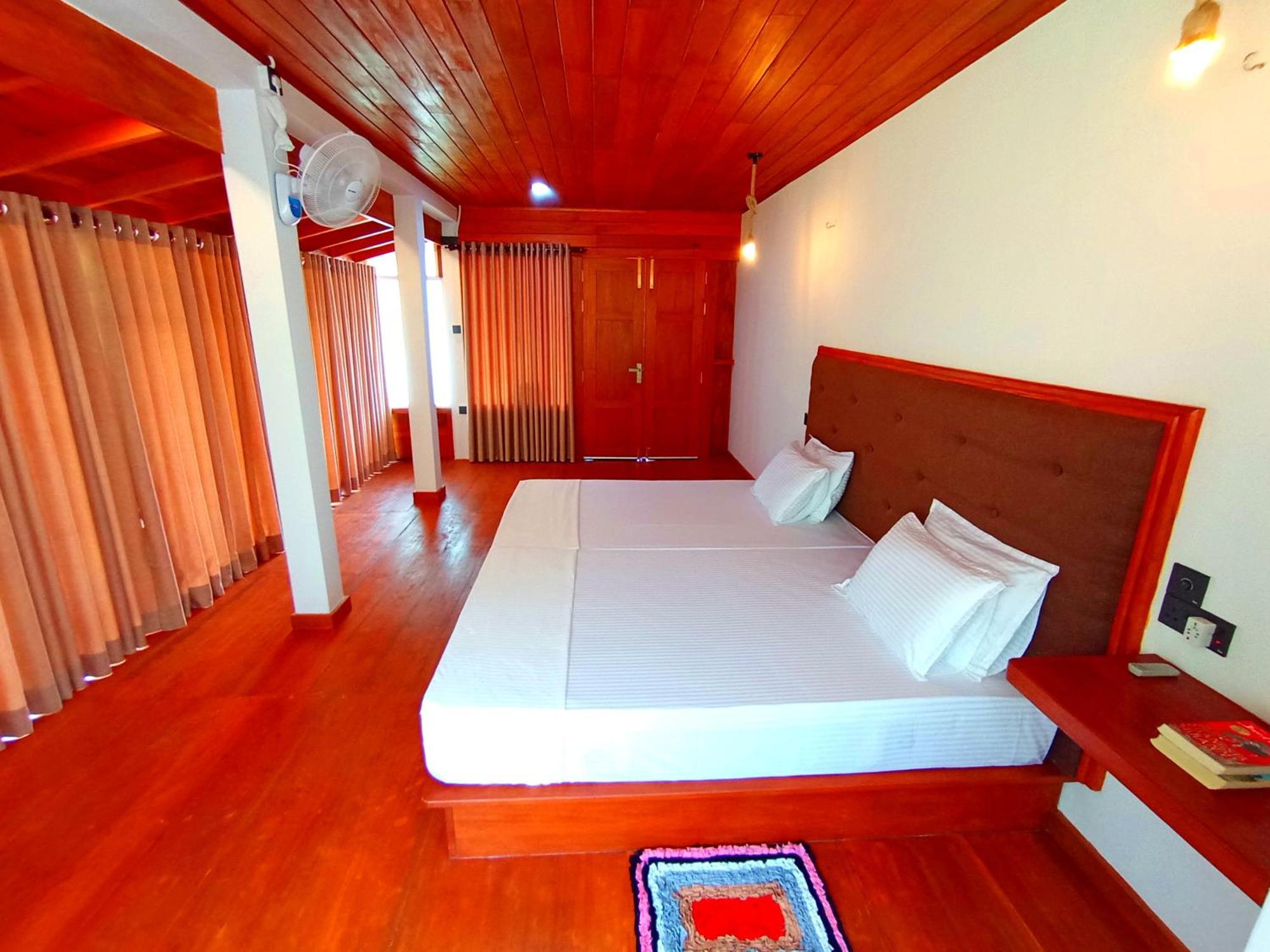 Thusara Guesthouse Mirissa Exterior foto
